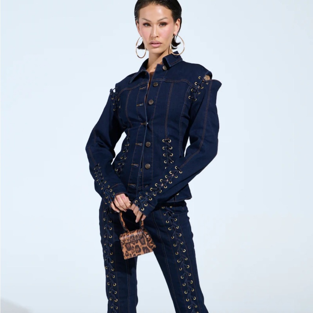 🔥 AKIRA That’s On Me Navy Eyelet Denim Jean Set - Picture 2 of 10